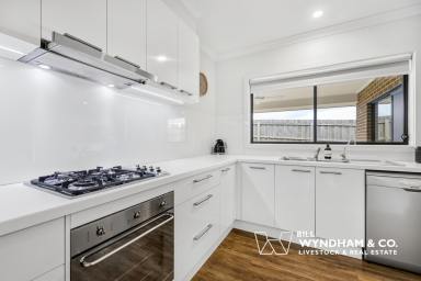 House For Sale - VIC - Eastwood - 3875 - Substantial Home in Dress Circle Location  (Image 2)