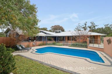House For Sale - WA - Gooseberry Hill - 6076 - Rural Bliss with A Whole Lot Of Country Charm, Only 30 Minutes to Perth (Image 2)
