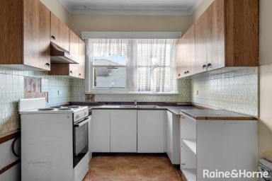 House For Sale - NSW - Nowra - 2541 - Renovator's Project with Potential in a Quiet Nowra Street  (Image 2)