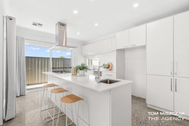 House For Sale - WA - Queens Park - 6107 - Stunning Designer Home In A Perfectly Private Position  (Image 2)