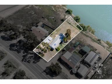 House For Sale - SA - Swan Reach - 5354 - Neat Home with River Views  (Image 2)