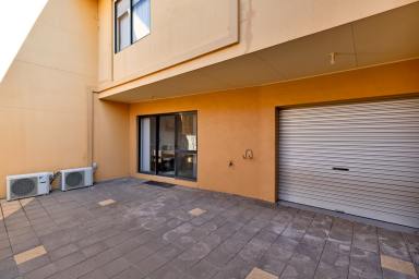 House For Sale - VIC - Mildura - 3500 - Amazing Dwelling with CBD Location.  (Image 2)