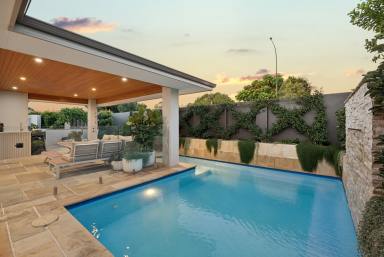 House For Sale - WA - Alfred Cove - 6154 - In a Word: Domain  (Image 2)