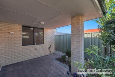 House For Lease - WA - Kwinana Town Centre - 6167 - CONVENIENT & LOW-MAINTENANCE LIVING IN THE HEART OF KWINANA TOWN CENTRE  (Image 2)