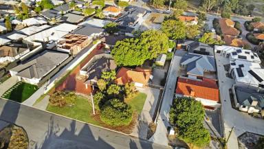 House For Sale - WA - Queens Park - 6107 - 1068sqm Retain and Build 2 Behind. 9km From Perth City  (Image 2)