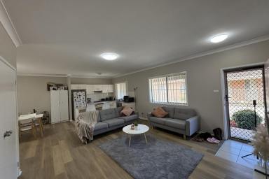 House For Lease - NSW - Raymond Terrace - 2324 - Well-Presented 2-Bedroom Unit in a Quiet  Complex  (Image 2)