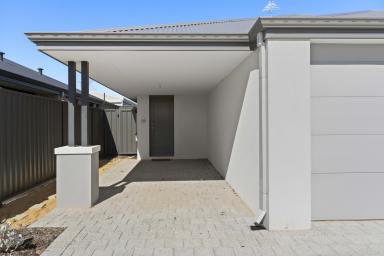 House For Sale - WA - Lakelands - 6180 - Dual Residence, Dual Income, One Smart Purchase  (Image 2)