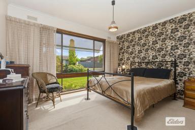 House For Sale - VIC - Golden Square - 3555 - Much Loved with Warm Retro Character  (Image 2)