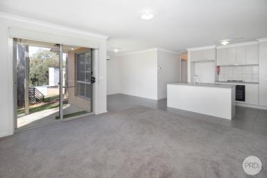 House For Lease - VIC - Creswick - 3363 - THREE BEDROOM TOWNHOUSE IN RACV RESORT CRESWICK  (Image 2)