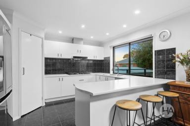 House For Sale - VIC - Langwarrin - 3910 - Resort-style Living with Home Business Potential  (Image 2)