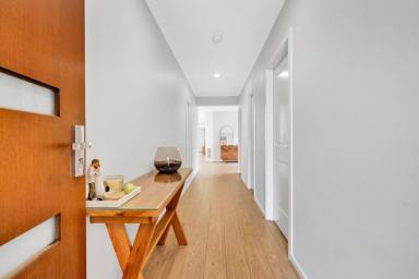 House For Sale - VIC - Truganina - 3029 - Immaculate Family Home in a Sought-After Truganina Pocket  (Image 2)