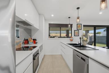 House For Sale - TAS - Longford - 7301 - WELCOME HOME!  (Image 2)