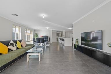 House For Sale - WA - Baldivis - 6171 - **Spacious Family Living on a Generous 541sqm Block in Prime Baldivis Location**  (Image 2)