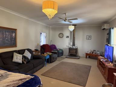 House For Sale - NSW - Inverell - 2360 - Tidy Home!  Location Location! Location!  (Image 2)