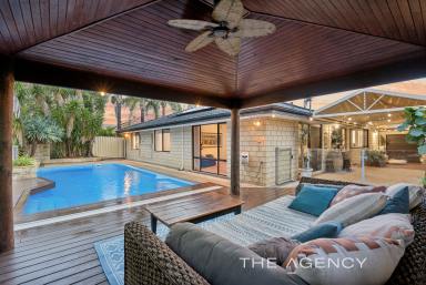House For Sale - WA - Carramar - 6031 - SPACIOUS FAMILY LIVING WITH RESORT-STYLE POOL  (Image 2)
