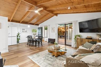 House For Sale - WA - Stoneville - 6081 - STORYBOOK HILLS RETREAT!!!  (Image 2)