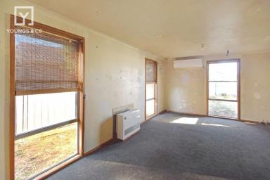 House For Sale - VIC - Mooroopna - 3629 - Renovation Opportunity – Ideal for Investors  (Image 2)