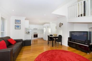 Townhouse For Lease - NSW - Kiama - 2533 - Comfortable Living with Space and Convenience  (Image 2)