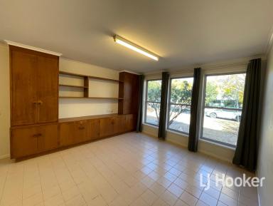 House For Lease - NSW - Inverell - 2360 - Spacious 3-bedroom Home with Studio  (Image 2)