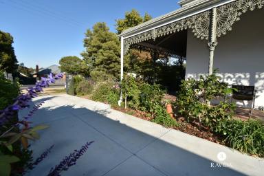 House For Sale - VIC - Wangaratta - 3677 - Immaculate Family Home in Wangaratta  (Image 2)