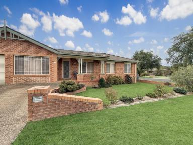 House For Sale - NSW - Young - 2594 - Great Investment Opportuniy  (Image 2)