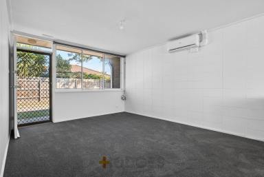 Apartment Leased - VIC - Chelsea - 3196 - JUST RENOVATED l PRIVATE COURTYARD l QUIET BLOCK (Image 2)