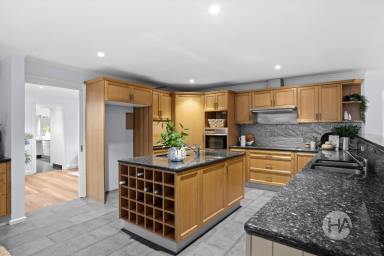 Acreage/Semi-rural For Sale - VIC - Somerville - 3912 - Multi-Dwelling Acreage with Equine Appeal  (Image 2)