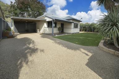House For Sale - VIC - Swan Hill - 3585 - Quiet location with resort style gardens  (Image 2)