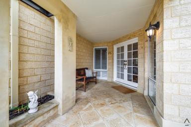 House For Sale - WA - Hillarys - 6025 - Pristine, Peaceful and Perfect!  (Image 2)