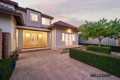 House For Sale - WA - Como - 6152 - THE COMPLETE PACKAGE  (Image 2)