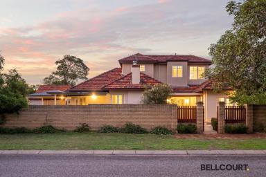 House For Sale - WA - Como - 6152 - THE COMPLETE PACKAGE  (Image 2)