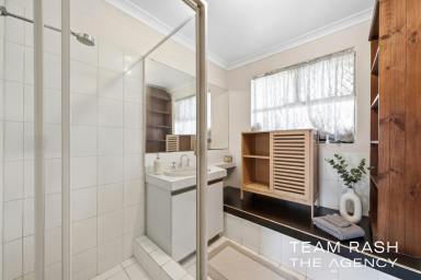 Unit For Sale - WA - Kardinya - 6163 - Prime Location with Effortless Lock and Leave Living  (Image 2)