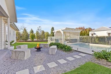 House For Sale - NSW - Mudgee - 2850 - LUXURY LIVING REDEFINED - 2,000SQM OF PURE ELEGANCE (Image 2)