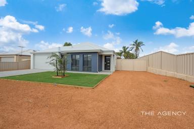 House For Sale - WA - Sunset Beach - 6530 - NOW SELLING - BRAND NEW NEVER LIVED IN 4x2 FAMILY HOME SUNSET BEACH  (Image 2)
