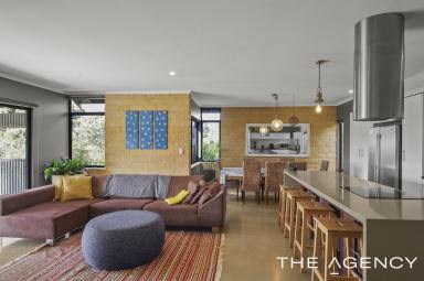 House For Sale - WA - Shadforth - 6333 - Family Home with Stunning Views  (Image 2)