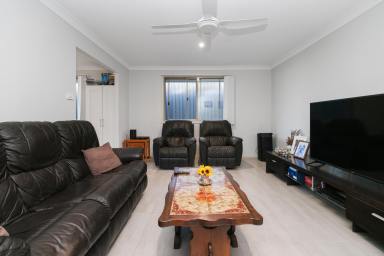 House For Sale - NSW - Raymond Terrace - 2324 - UNDER OFFER!  (Image 2)