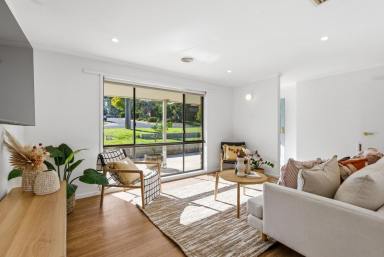 House For Sale - VIC - Spring Gully - 3550 - Stylish family living backing onto nature in sought-after Spring Gully  (Image 2)