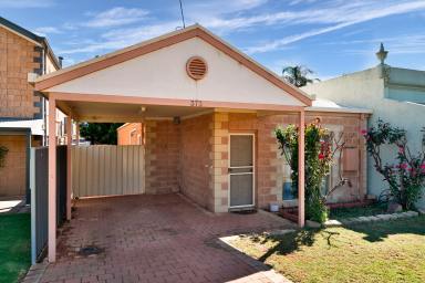 House For Sale - VIC - Mildura - 3500 - Central Living made Easy  (Image 2)