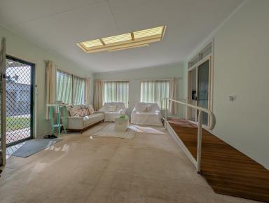 House For Sale - VIC - Kerang - 3579 - TOP SPOT  (Image 2)