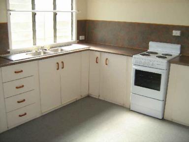 Flat For Lease - QLD - Ingham - 4850 - Downstairs flat in town !  (Image 2)