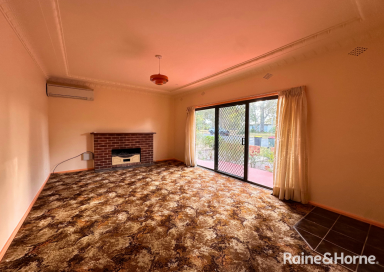 House For Lease - NSW - Nowra - 2541 - Character Home with Space to Spare  (Image 2)