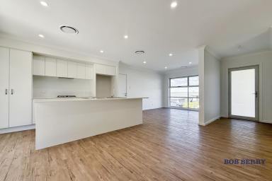 House For Lease - NSW - Dubbo - 2830 - Brand New Home with Stunning Views in the Prestigious Southlakes Estate  (Image 2)
