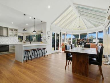 House For Sale - VIC - Eastwood - 3875 - ACREAGE PRIVACY AND LIVING IN THE HEART OF EASTWOOD  (Image 2)