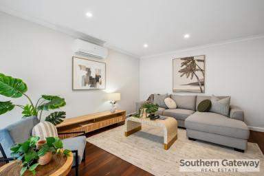 House For Sale - WA - Parmelia - 6167 - MODERN ELEGANCE MEETS EVERYDAY LIVING  (Image 2)