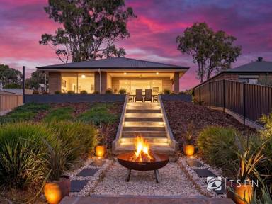 House For Sale - VIC - Kangaroo Flat - 3555 - Modern Living Meets Outdoor Entertaining in Prime Kangaroo Flat Location  (Image 2)
