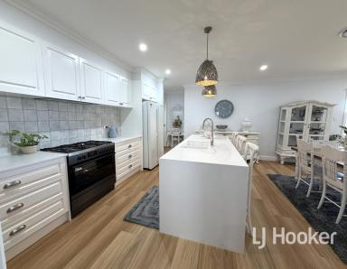 House For Sale - NSW - Inverell - 2360 - Near-New Family Home with Dual Living and Alfresco on 914sqm  (Image 2)