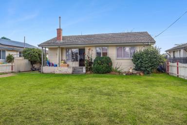 House For Sale - NSW - Goulburn - 2580 - Perfect Family Home in a Prime Location  (Image 2)