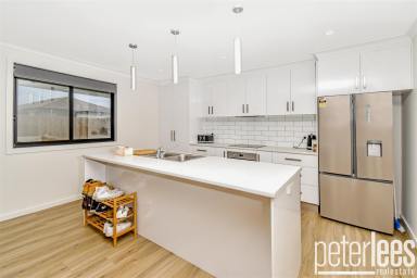 Townhouse For Sale - TAS - George Town - 7253 - A Smart Buy for Investors or a Contemporary Home for Families  (Image 2)