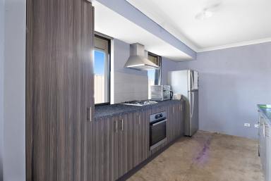 House For Sale - WA - Baldivis - 6171 - FIRST HOME BUYERS AND INVESTORS  (Image 2)