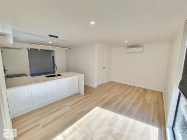 Flat For Lease - VIC - Keysborough - 3173 - Private modernised home with flexible layout  (Image 2)
